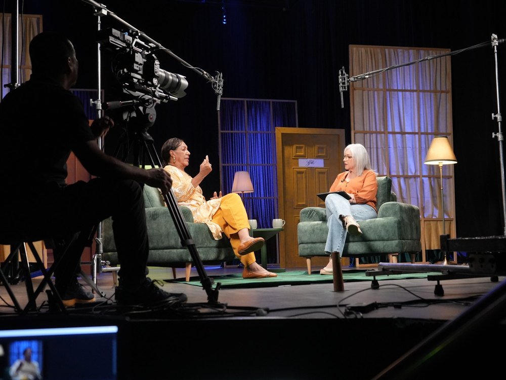Entrevista en el set de Estigma durante la grabación